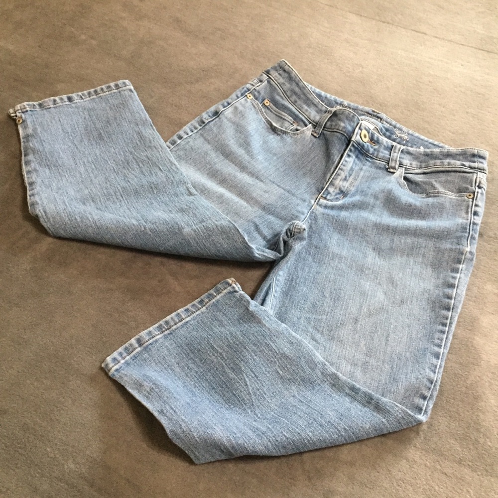 Faded Denim Capris Size 6 Christopher & Banks - Picture 4 of 15